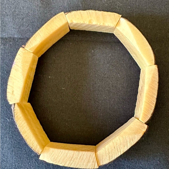 Coconut Bracelet - Picture 3 of 4